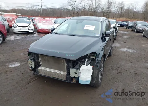 2017 Volvo Xc60 T6 Dynamic z USA, uszkodzony, nr VIN YV449MRR2H2196651